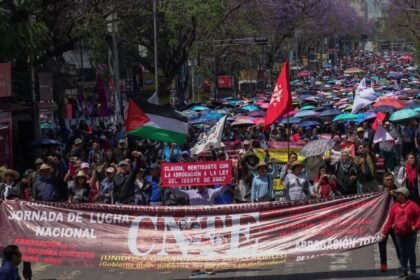 CNTE convoca huelga nacional y movilizaciones en el Zócalo a partir del 1 de junio