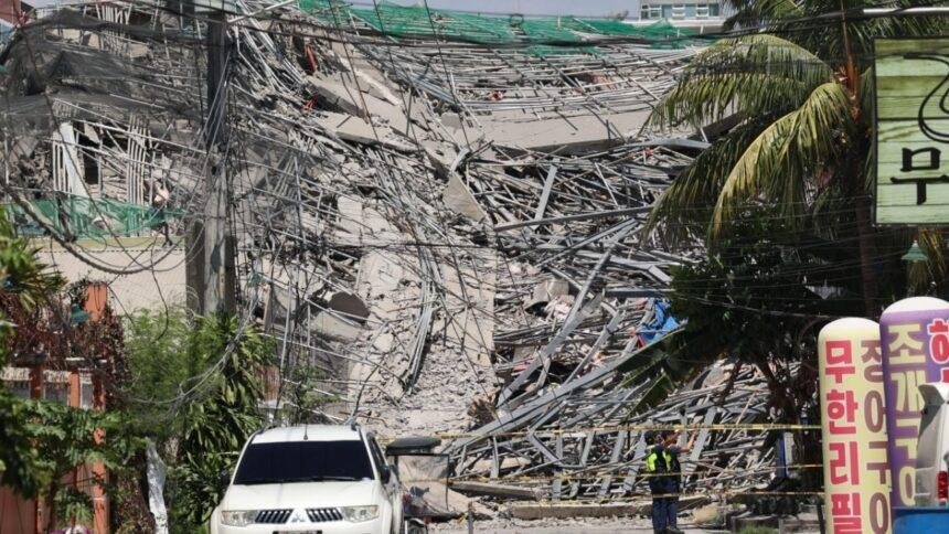 Colapso de edificio en construcción en Filipinas deja al menos 30 trabajadores atrapados