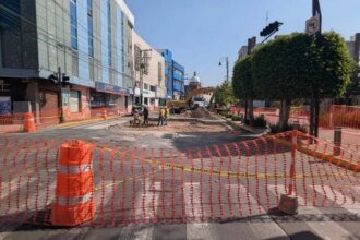 Comerciantes de Irapuato lamentan impacto en ventas por reparaciones de socavones