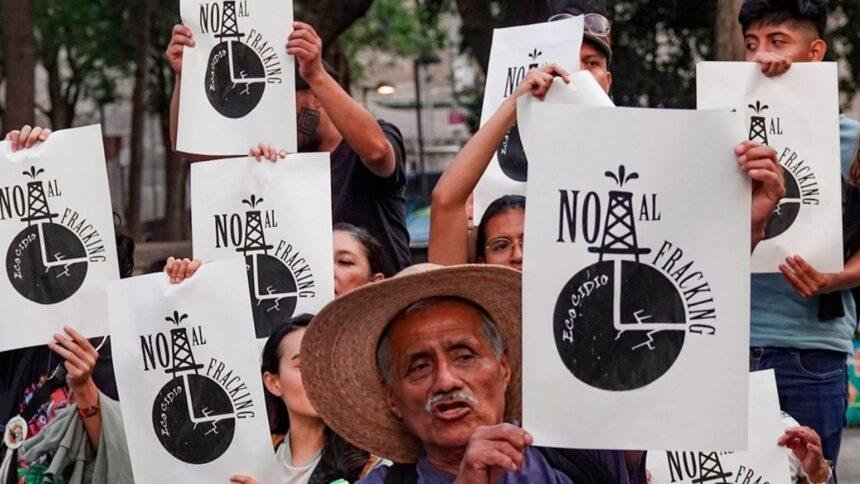 Comunidades indígenas piden a Sheinbaum prohibir fracking en el país.