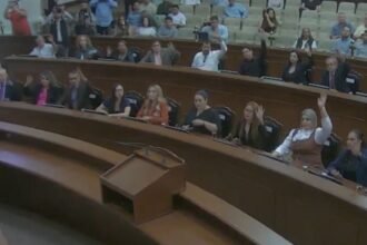 Congreso aprueba licencia de Rocha Moya tras investigaciones de Estados Unidos