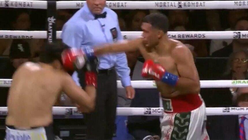 David Benavidez se consagra campeón mundial tras noquear a 'Zurdo' Ramírez