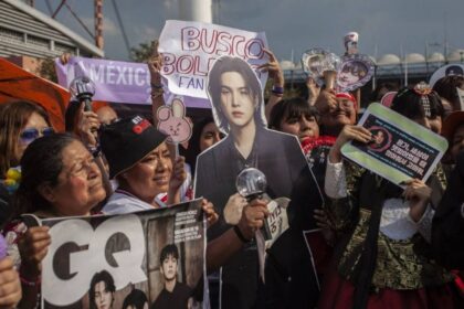 detienen a 14 revendedores durante concierto de bts en mexico Detienen a 14 revendedores durante concierto de BTS en México.