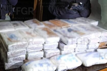 Detienen a cinco en cateos en CDMX; confiscadas armas y drogas