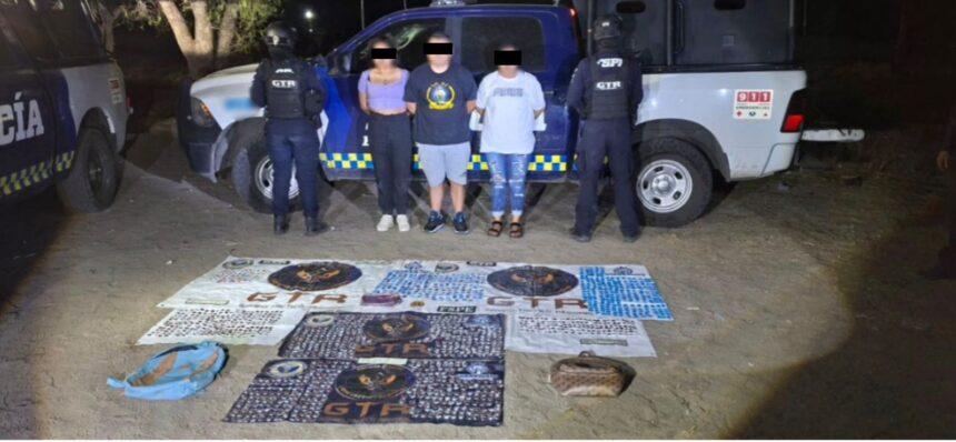 Detienen a tres personas y aseguran más de 2 mil 800 drogas en Villagrán