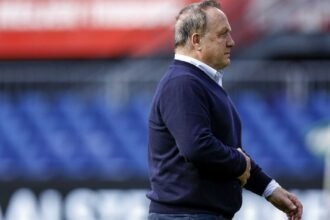 Dick Advocaat regresa como DT de Curazao para el Mundial