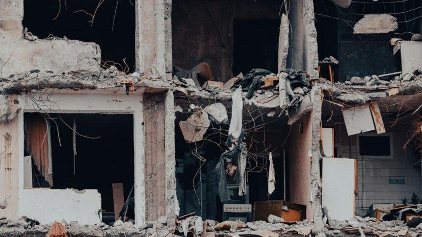 Dron ruso ataca edificio en Rumanía; OTAN refuerza defensa en Europa