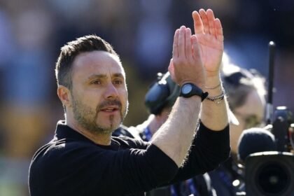 DT del Tottenham urge a su equipo a luchar hasta el final