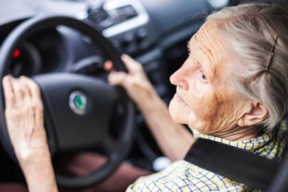 Edad máxima para obtener licencia de conducir en México según la Ley de Movilidad