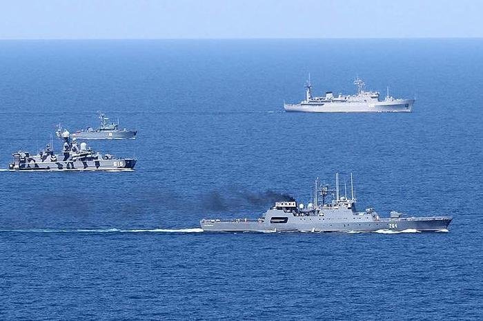 EE. UU. protege la navegación en el estrecho de Ormuz mediante escoltas navales