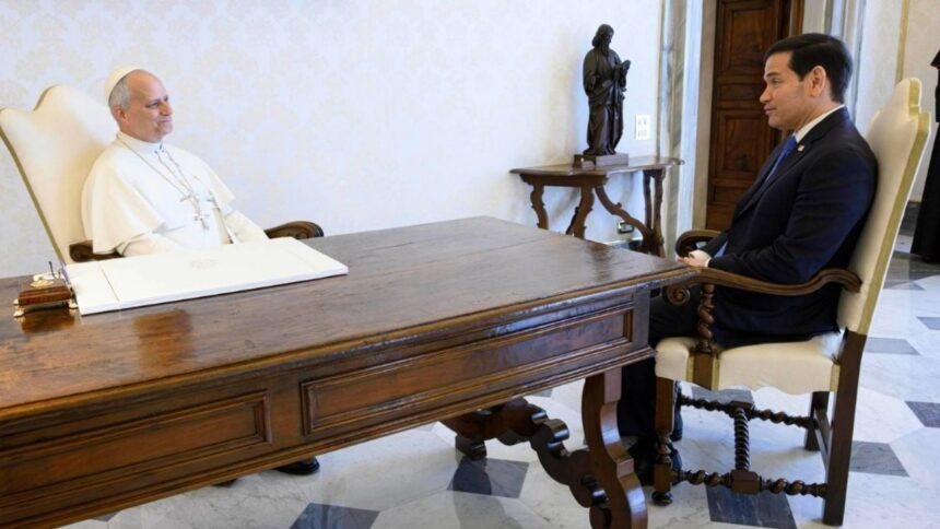 El Papa León XIV y Marco Rubio se encuentran en el Vaticano por tensiones con Trump