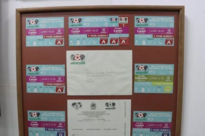 El Salón de la Fama “Pasión León” muestra boletos de Michel Platini en México 86