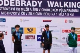 Emiliano Barba se corona campeón en 5 km de marcha en Podebrady