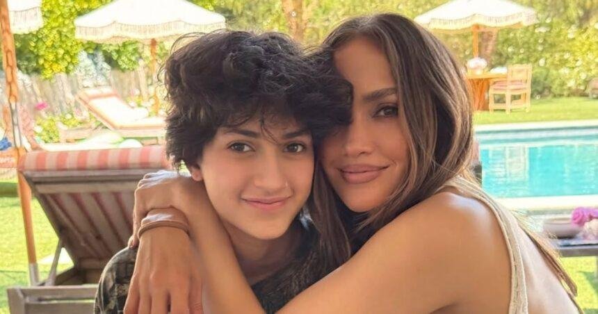 emme hija de jennifer lopez se presenta con nuevo nombre.j Emme, hija de Jennifer Lopez, se presenta con nuevo nombre en graduación