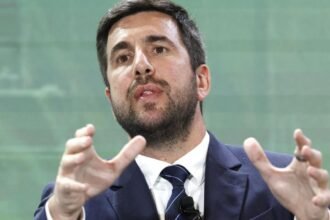 Enrique Riquelme considera postularse como presidente del Real Madrid