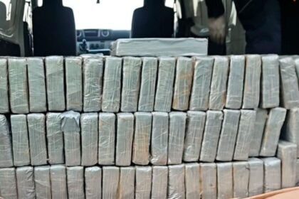 Estados Unidos presenta su estrategia antidrogas 2026, destaca desafío de cárteles mexicanos.