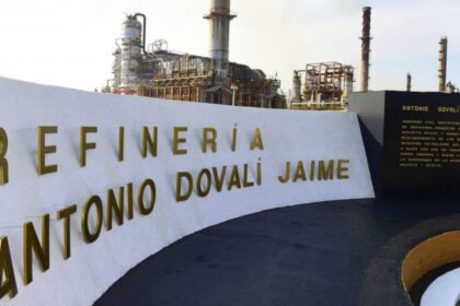 explosion e incendio en refineria de salina cruz deja seis Explosión e incendio en refinería de Salina Cruz deja seis heridos a nivel nacional.