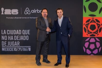 Exposición gratuita de Airbnb sobre los Mundiales en México