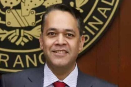 Exsecretario de Finanzas de Sinaloa vinculado a diez empresas con gabinete estatal.