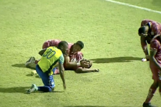 Futbolista sufre fractura expuesta en dramático incidente en la Liga de Honduras