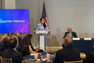 Gobernadora de Aguascalientes asiste al encuentro anual de la Cámara de Comercio México-EE.UU.