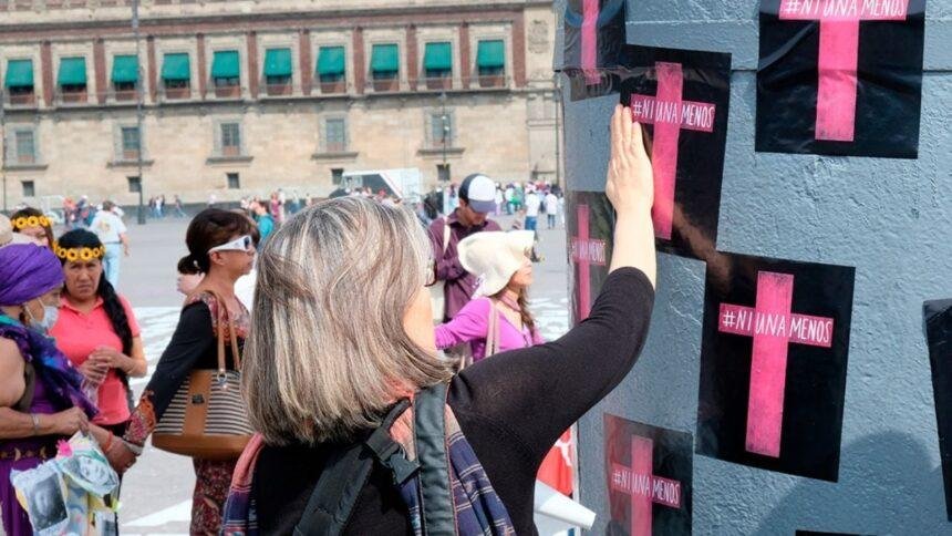 Gobierno federal omite Secretaría de las Mujeres ante crisis por feminicidios.
