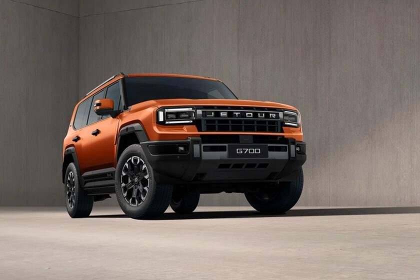 Híbrido enchufable familiar con capacidades off-road y 900 hp potencia