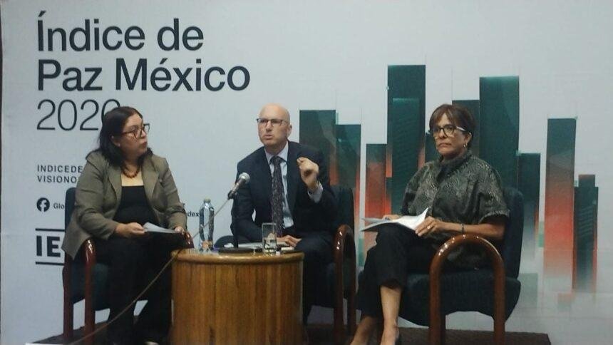 Homicidios en México disminuyen, pero aumentan miedo y delitos organizados.