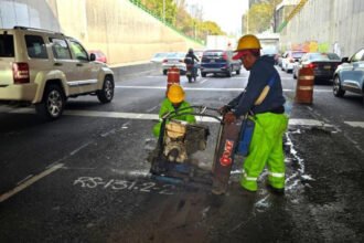 Hundimiento de CDMX supera 2 cm mensuales, afectando la infraestructura vial.