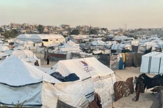 Impacto del bloqueo israelí en salud de embarazadas y niños en Gaza