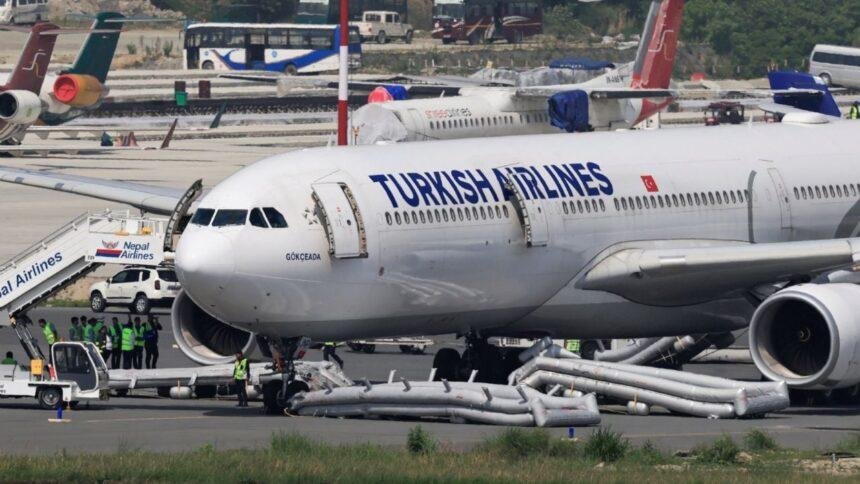 Incendio de avión de Turkish Airlines durante aterrizaje en Nepal