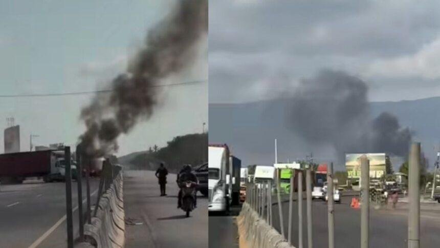Incendio de vehículos en Colima tras agresión armada; dos agentes heridos
