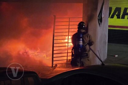 Incendio devora bodega en colonia Las Fuentes, Zamora