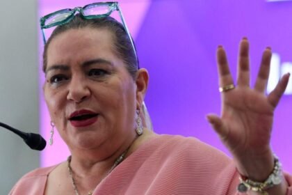 ine desestima propuesta de sheinbaum sobre analisis de candidaturas electorales INE desestima propuesta de Sheinbaum sobre análisis de candidaturas electorales.