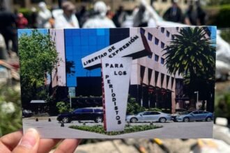 Instalan antimonumento en CDMX en memoria de periodistas asesinados y desaparecidos