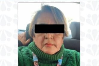Investigación federal a mujer que falsificó credenciales como química farmacobióloga.
