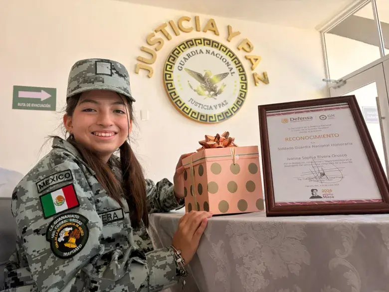 Ivanna Sophia, joven de 13 años, designada Soldado Honorario en la Guardia Nacional