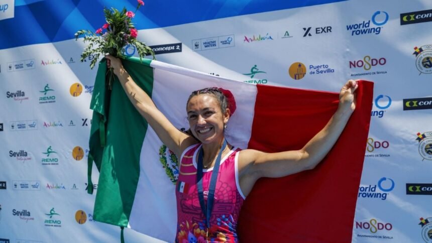 Kenia Lechuga consigue el oro en la Copa del Mundo de remo