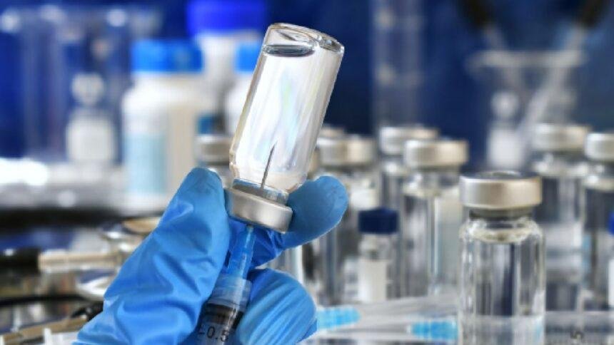 La OMS prevé disponibilidad de vacuna contra el ébola en dos meses.