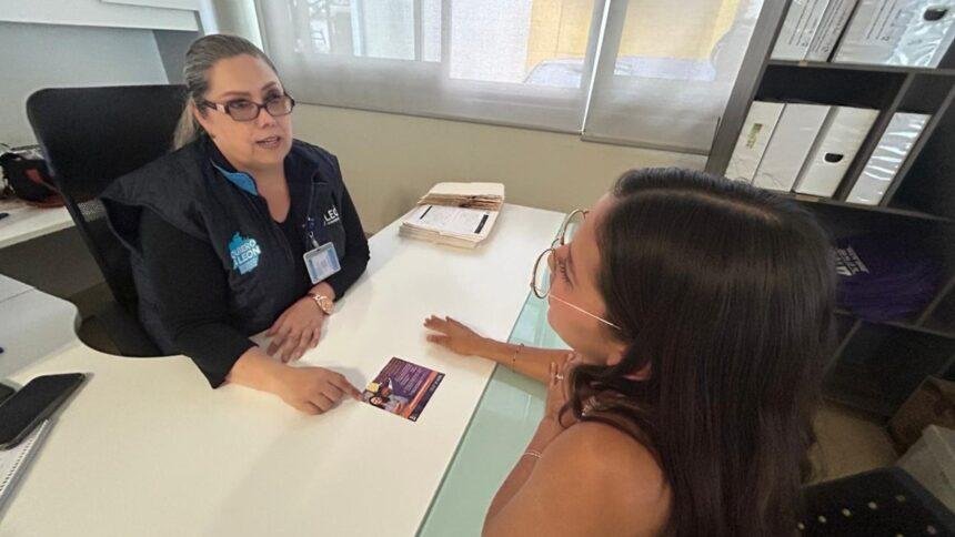 leon mujer