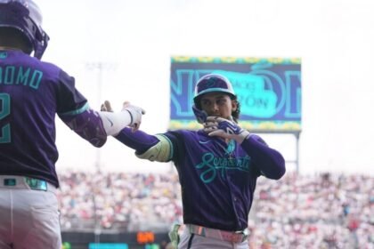 Los Dodgers fichan al mexicano Alek Thomas tras su salida de Diamondbacks