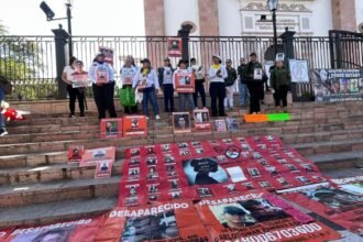 Madres de desaparecidos marchan en Culiacán en víspera del 10 de mayo