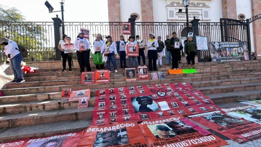 Madres de desaparecidos marchan en Culiacán en víspera del 10 de mayo