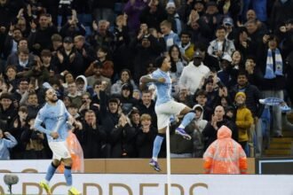 Manchester City se acerca al Arsenal tras importante victoria en Premier