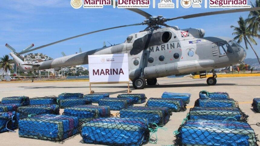 Marina mexicana detiene a dos extranjeros y asegura 26 bultos de cocaína