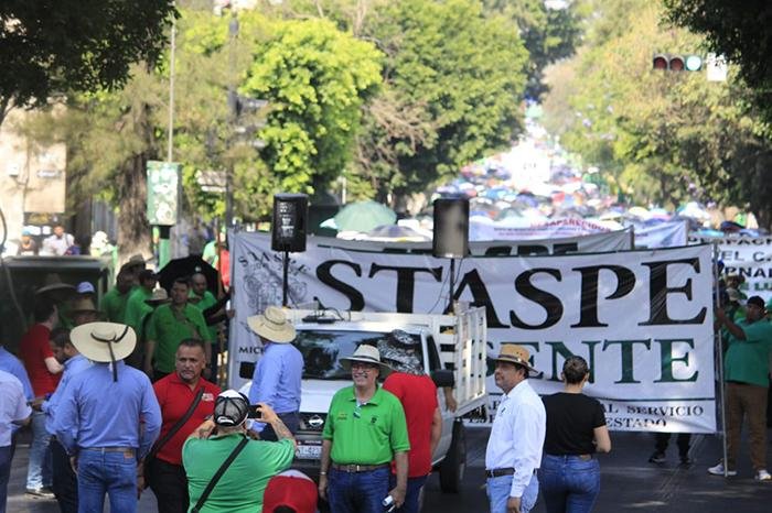 Más de 35 mil trabajadores marcharán este viernes en Morelia.