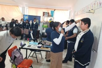 Más de 9 mil estudiantes recibirán lentes gratuitos para mejorar su educación