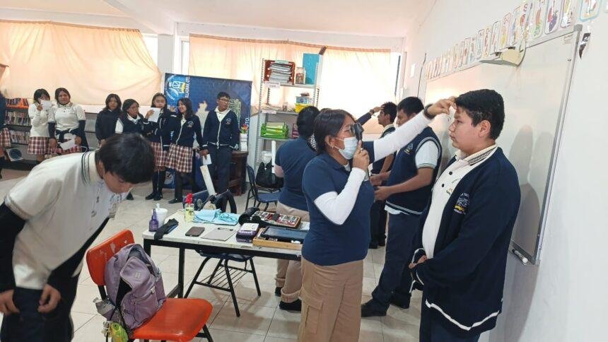Más de 9 mil estudiantes recibirán lentes gratuitos para mejorar su educación
