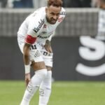 Neymar se lesiona justo antes del Mundial en Qatar