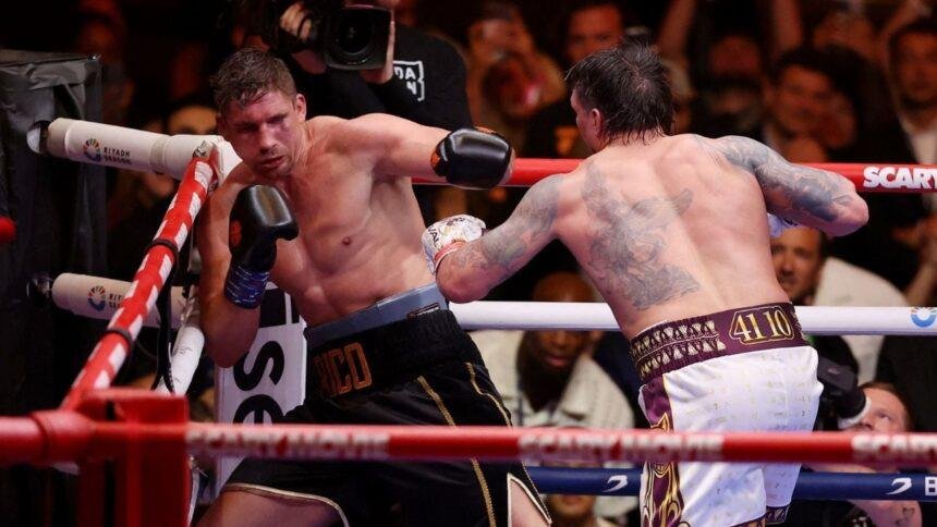 Oleksandr Usyk noquea a Rico Verhoeven y conquista el título de pesos pesados